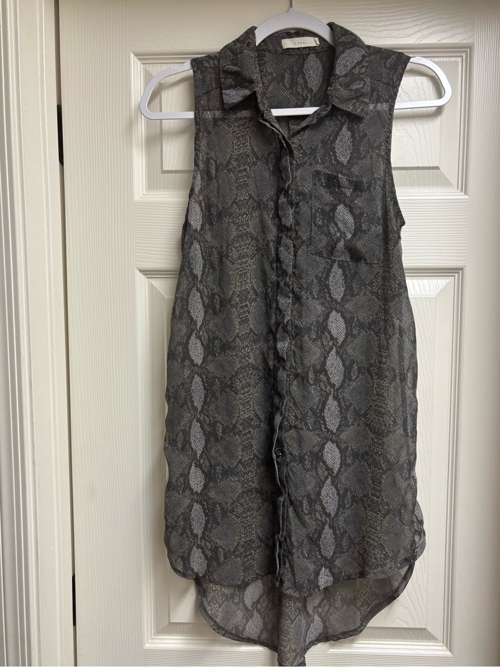 Lush Gray Snake-Print Sleeveless Button Front Tunic Blouse